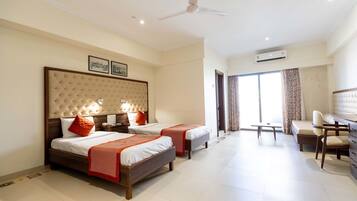 1 bedroom, in-room safe, individually furnished, desk