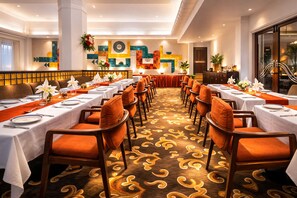 Frokost, lunsj og middag serveres