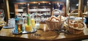 Breakfast served - Hotel Müller (Genthin)