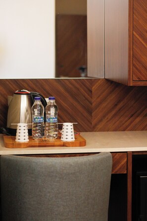 Egyptian cotton sheets, premium bedding, minibar, in-room safe
