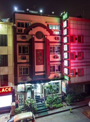 Front of property - Hotel Sunstar Residency (New Delhi)