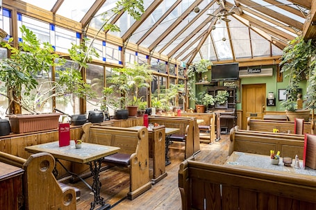 The Uppercross House Hotel