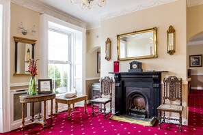 Reception - The Uppercross House Hotel (Dublin)