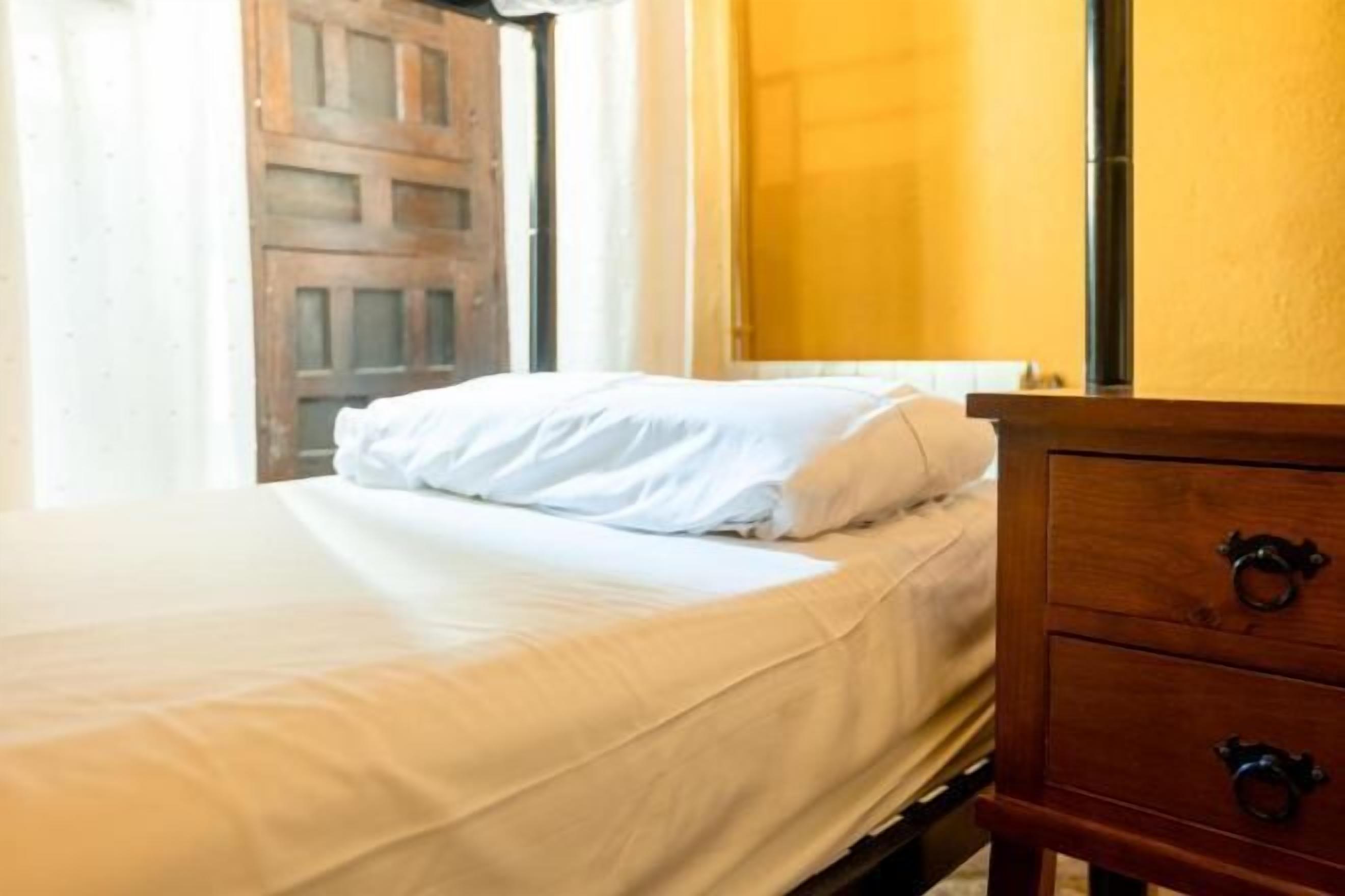 Wi-Fi de cortesia, roupa de cama