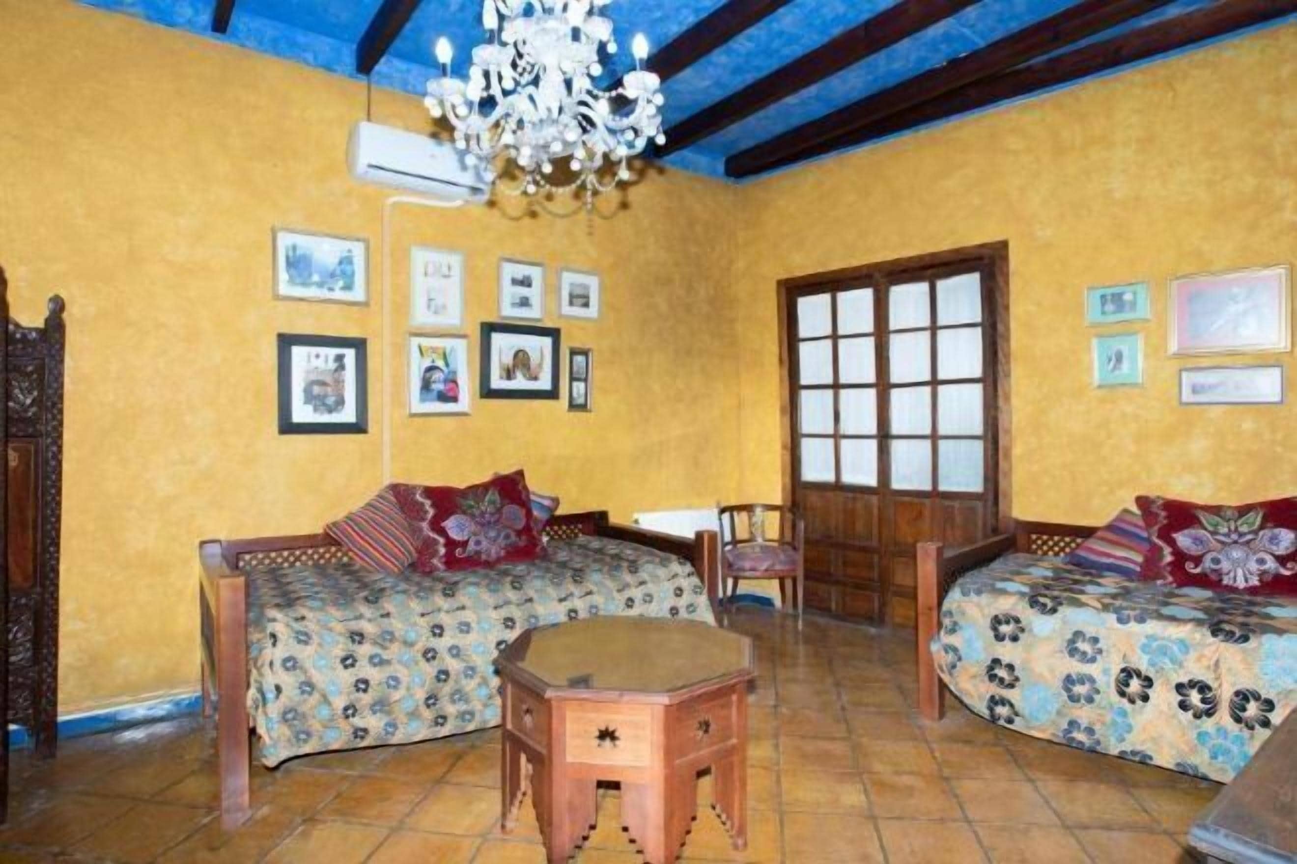 Wi-Fi de cortesia, roupa de cama