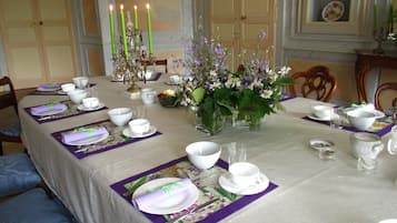 Petit-déjeuner buffet compris tous les jours