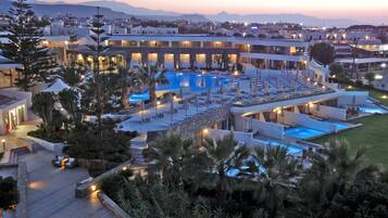 Indoor pool, 3 outdoor pools, pool umbrellas, sun loungers