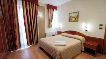 Chambre Double | Minibar, coffres-forts dans les chambres, bureau, chambres insonorisées