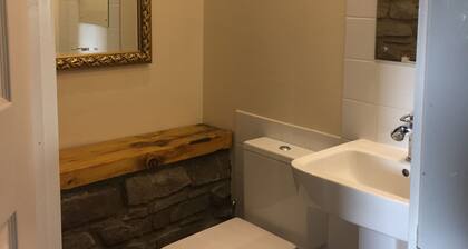 Hillview Cottage