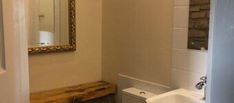 Hillview Cottage