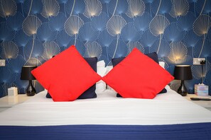 Individually decorated, individually furnished, iron/ironing board - The Ashleigh - Dog Friendly (Bournemouth)