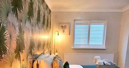 The Ashleigh - Dog Friendly