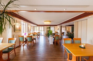 Dinner served, Regional cuisine