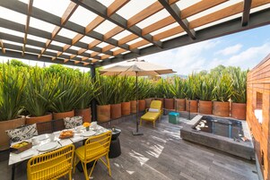 Rooftop Suite, Mountain View | ลานระเบียง/นอกชาน