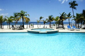 Piscina a l'aire lliure
