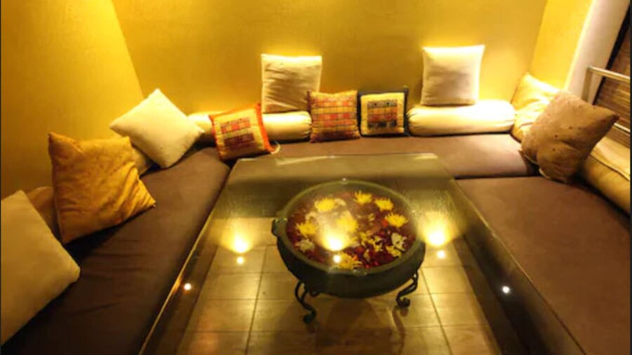 Peninsula Grand Hotel