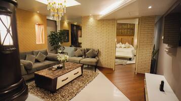 Presidential Room | Living area | LCD TV