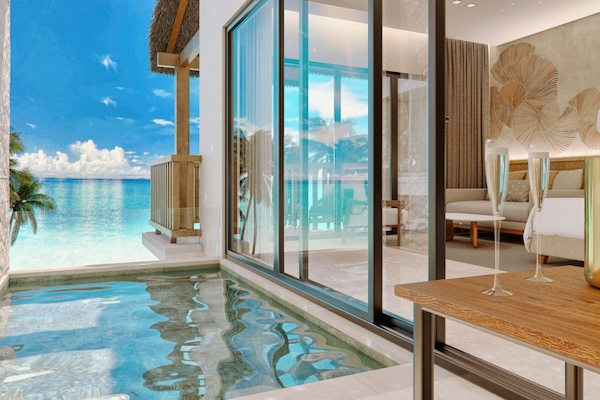 Dunas Private Pool Ocean View Top Floor Suite | Premium bedding, down comforters, free minibar, in-room safe