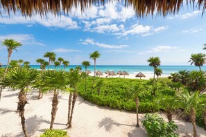 Suite – junior, ved strandkanten (Emerald) | Utsikt mot strand/hav