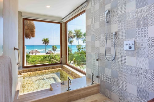 Emerald Junior Suite | Bathroom