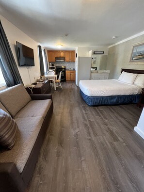 Private kitchenette - GuestLodge (West Dennis)
