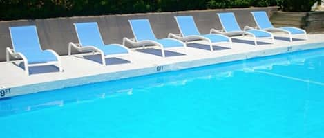 Outdoor pool, pool loungers