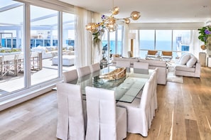Penthouse (Sky) | Salle à manger