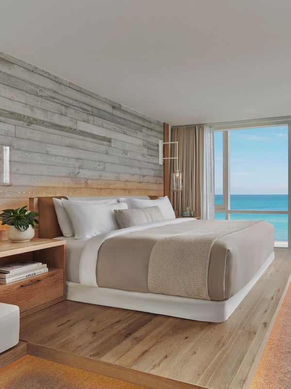 套房, 多张床, 阳台, 海滨 | 高档床上用品、羽绒被、迷你吧、客房内保险箱