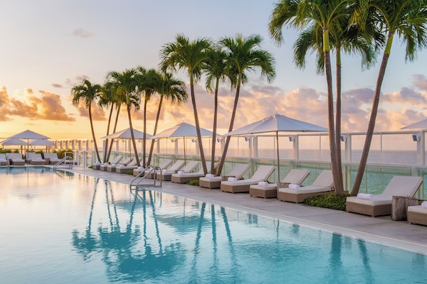 3 outdoor pools, cabanas (surcharge), pool umbrellas