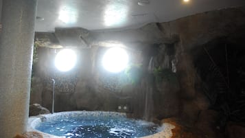 Sauna seca, banho turco/hammam, tratamentos corporais, bandagem corporal