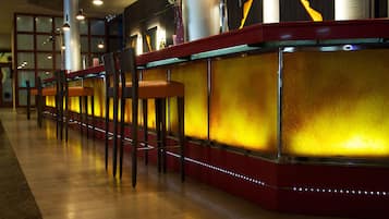 3 bars, lounge dans le hall