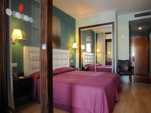 Escrivaninha, quartos à prova de som, Wi-Fi (sobretaxa)