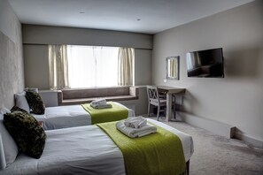 Twin Room | Iron/ironing board, free WiFi, bed sheets