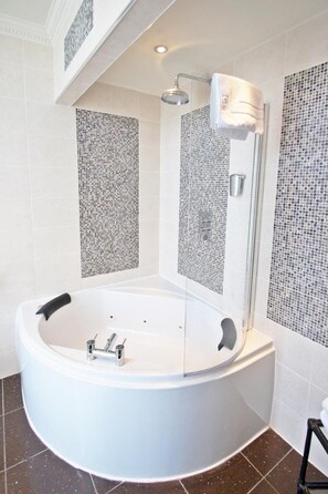 Quarto casal executivo | Banheiro | Toalhas de banho 