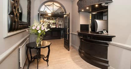 Grand St Leger Hotel