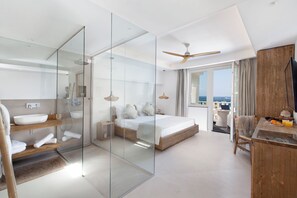 迷你吧、客房內保險箱、書桌、遮光布/窗簾