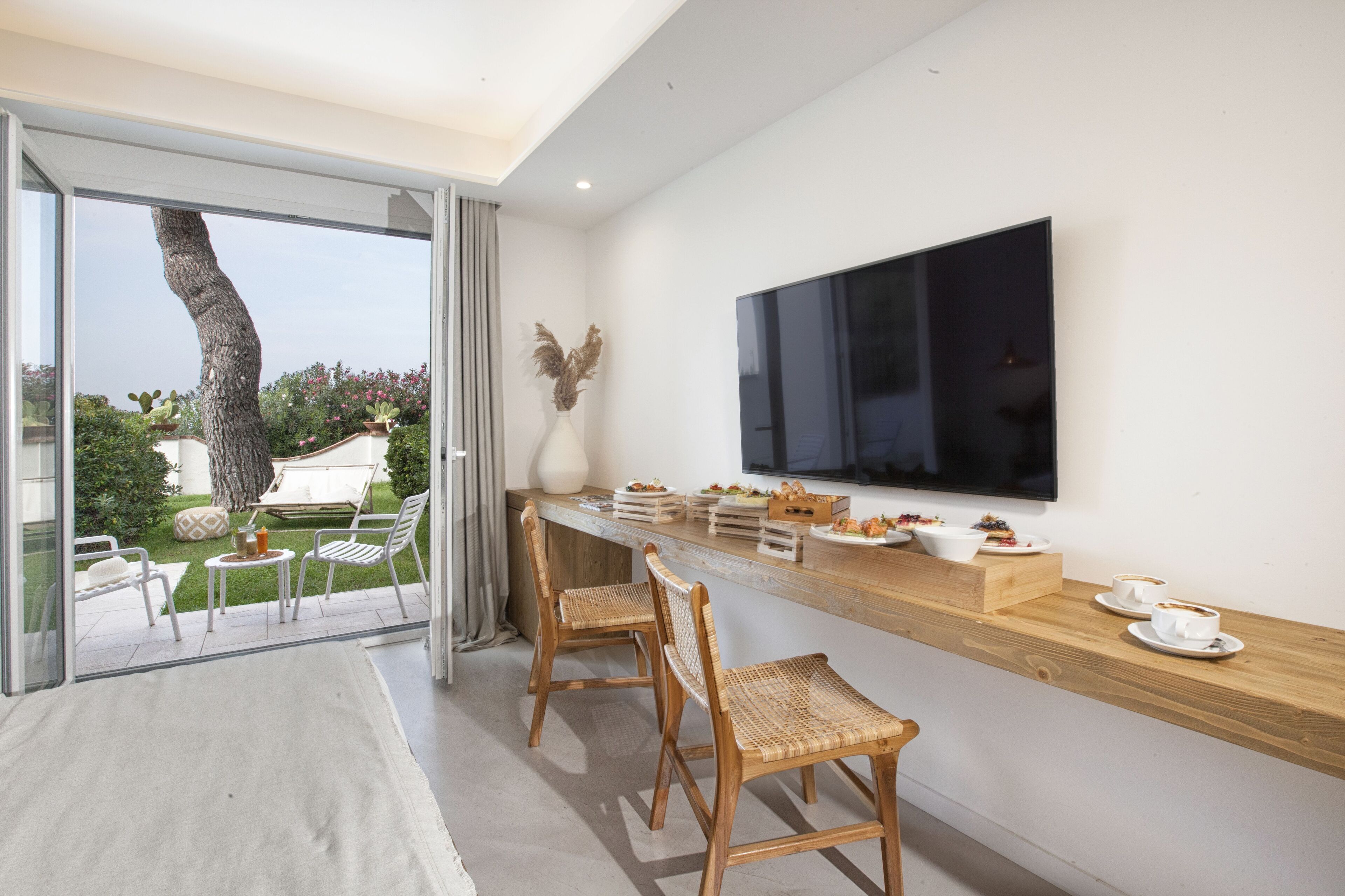Classic Double Room, Patio, Garden View