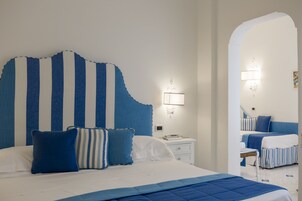 家庭房 | 高档床上用品、羽绒被、迷你吧、客房内保险箱