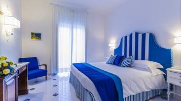 Standard-Doppel- oder -Zweibettzimmer, Balkon | Hochwertige Bettwaren, Daunenbettdecken, Minibar, Zimmersafe