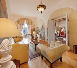 Luxury-Apartment, Balkon, Stadtblick