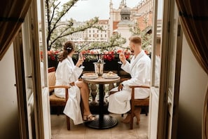 Luxury Apartment, Balcony, City View | City view