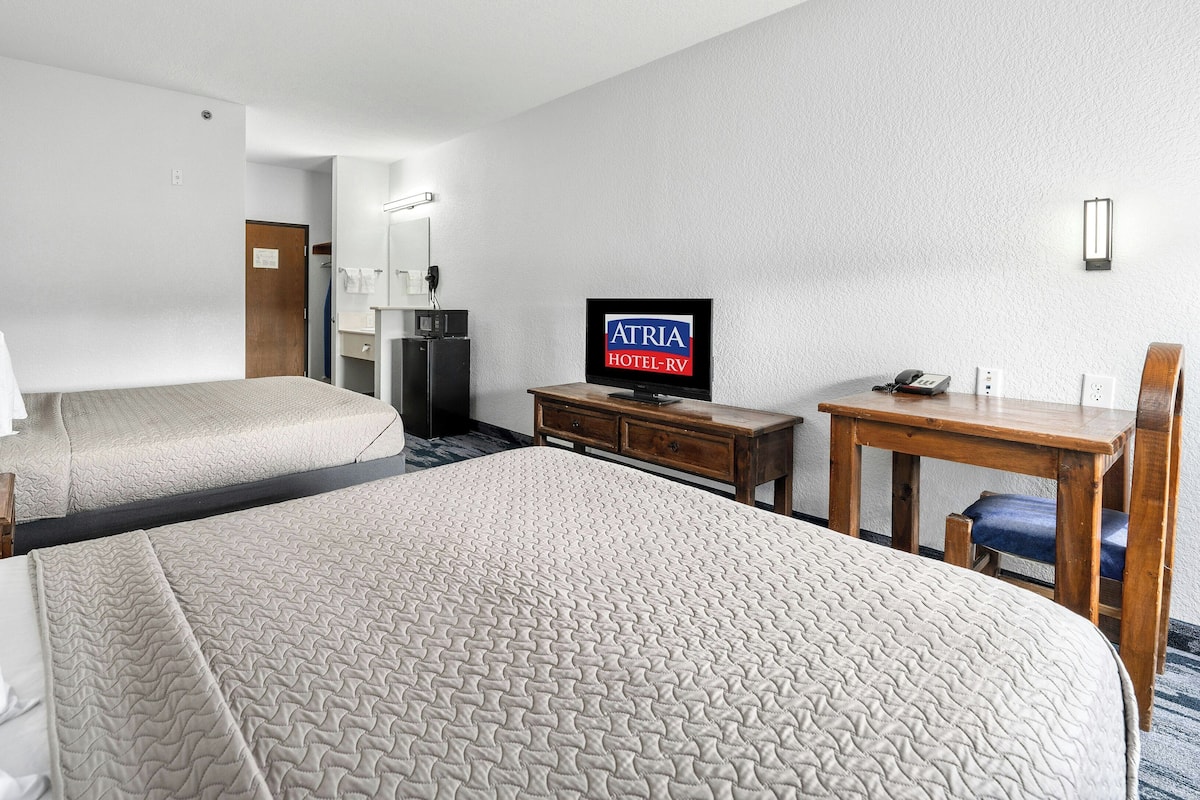 Iron/ironing board, free WiFi, bed sheets, alarm clocks
