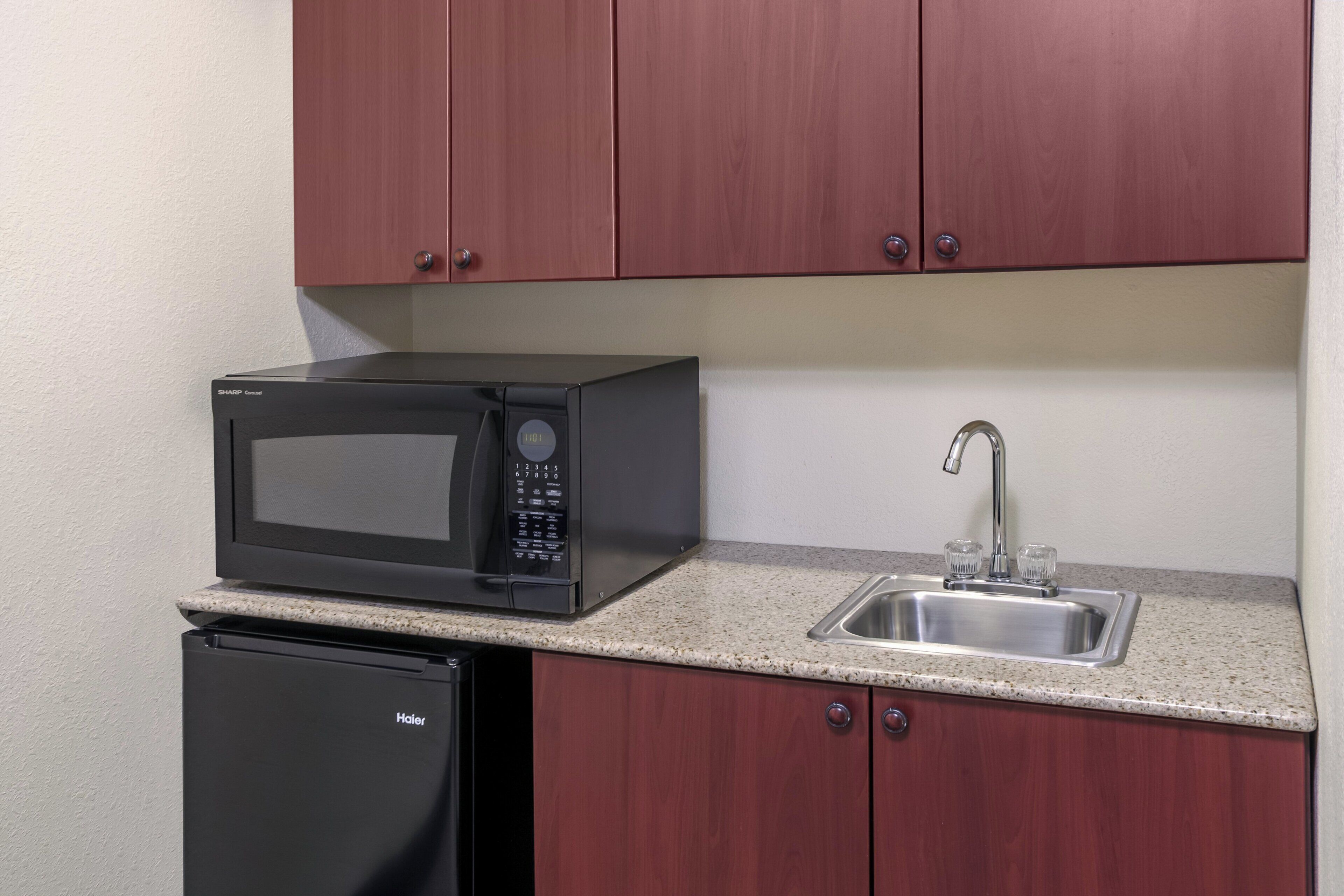 Suite, 1 King Bed with Sofa bed, Jetted Tub | Premium bedding, pillowtop beds, in-room safe, desk