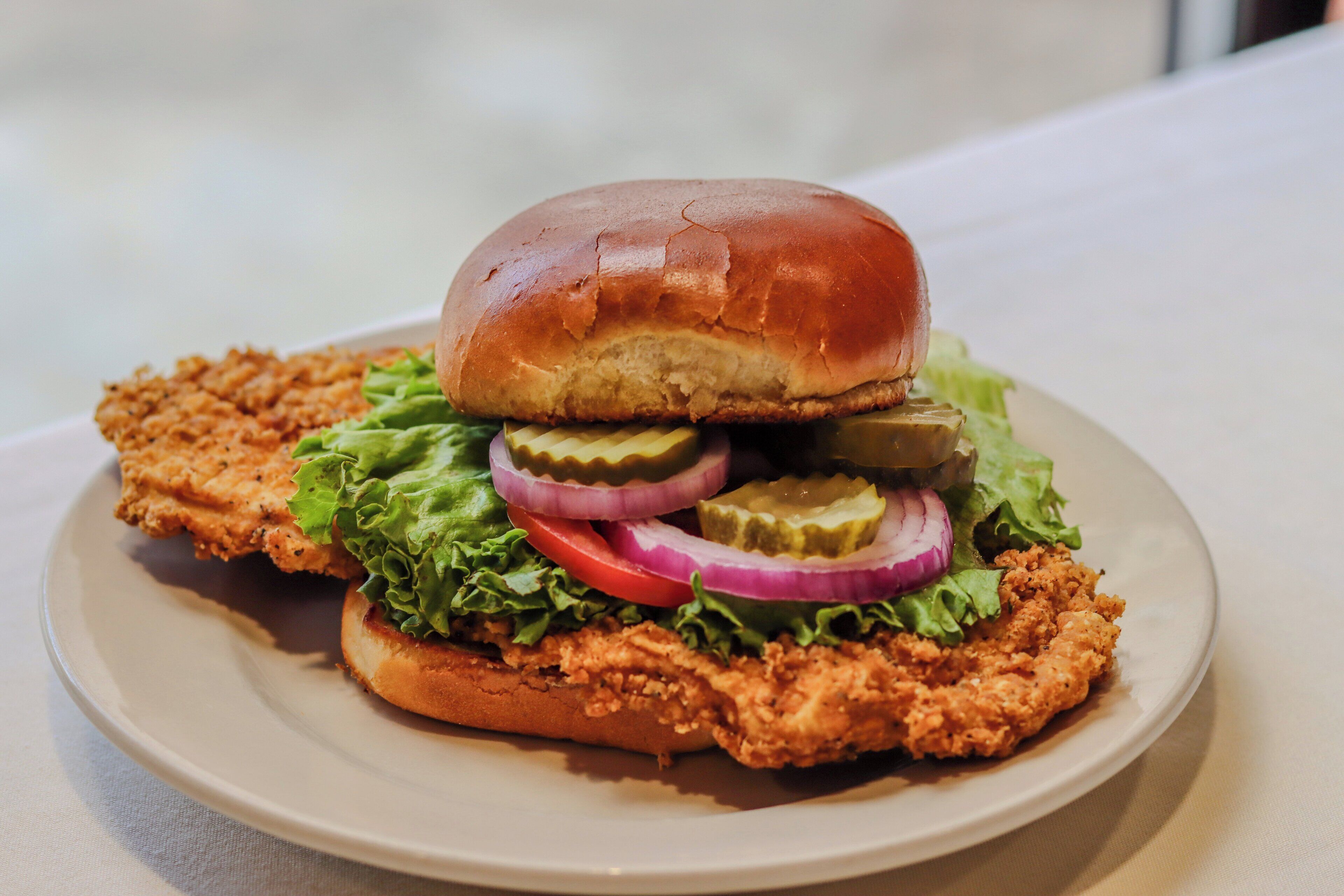 2 restaurants, breakfast, lunch, dinner served; american cuisine