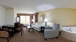 32-inch flat-screen TV with cable channels, TV - Holiday Inn Quincy East by IHG (Quincy)