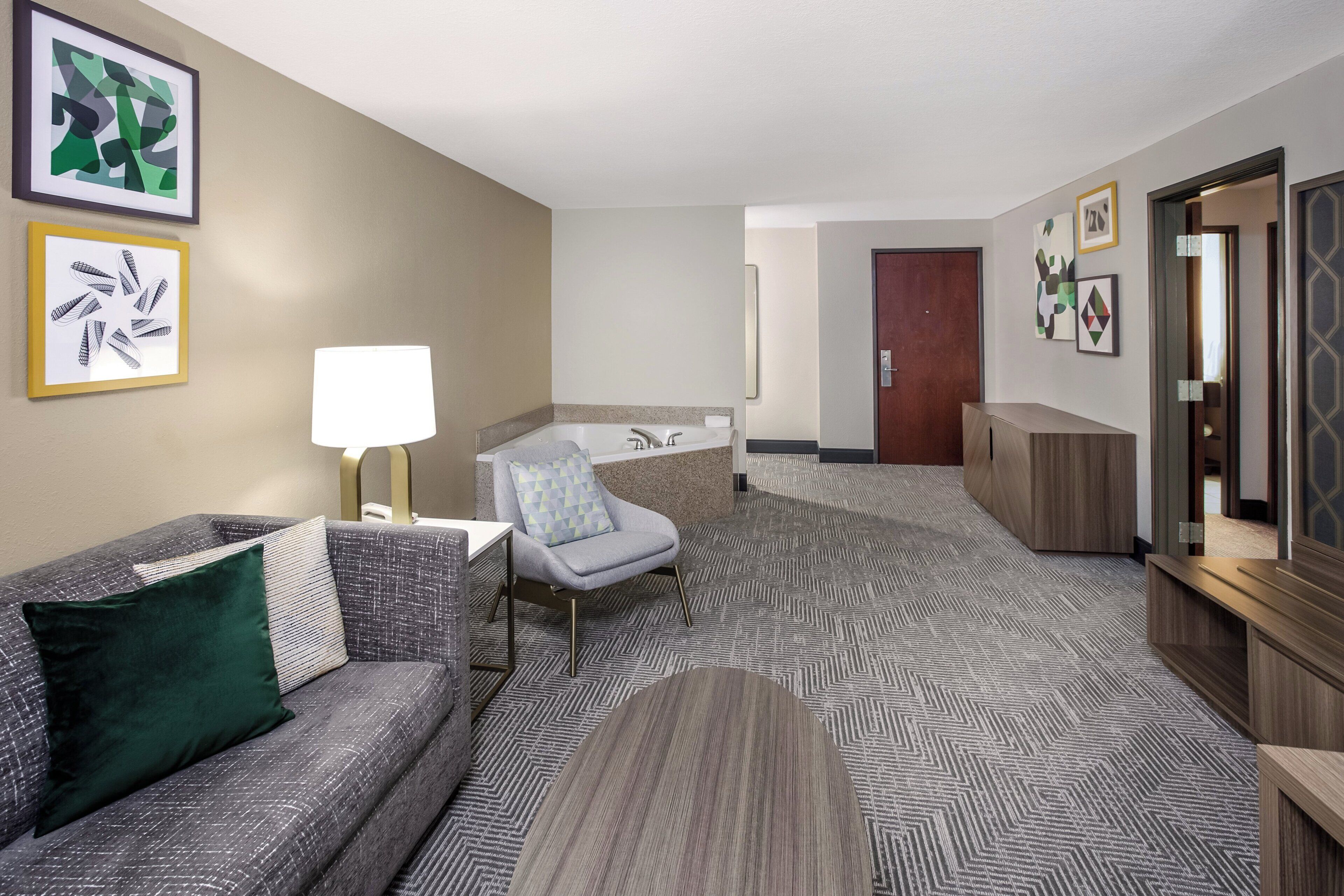 Premium bedding, pillowtop beds, in-room safe, desk