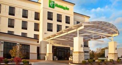 Holiday Inn Quincy East, an IHG Hotel