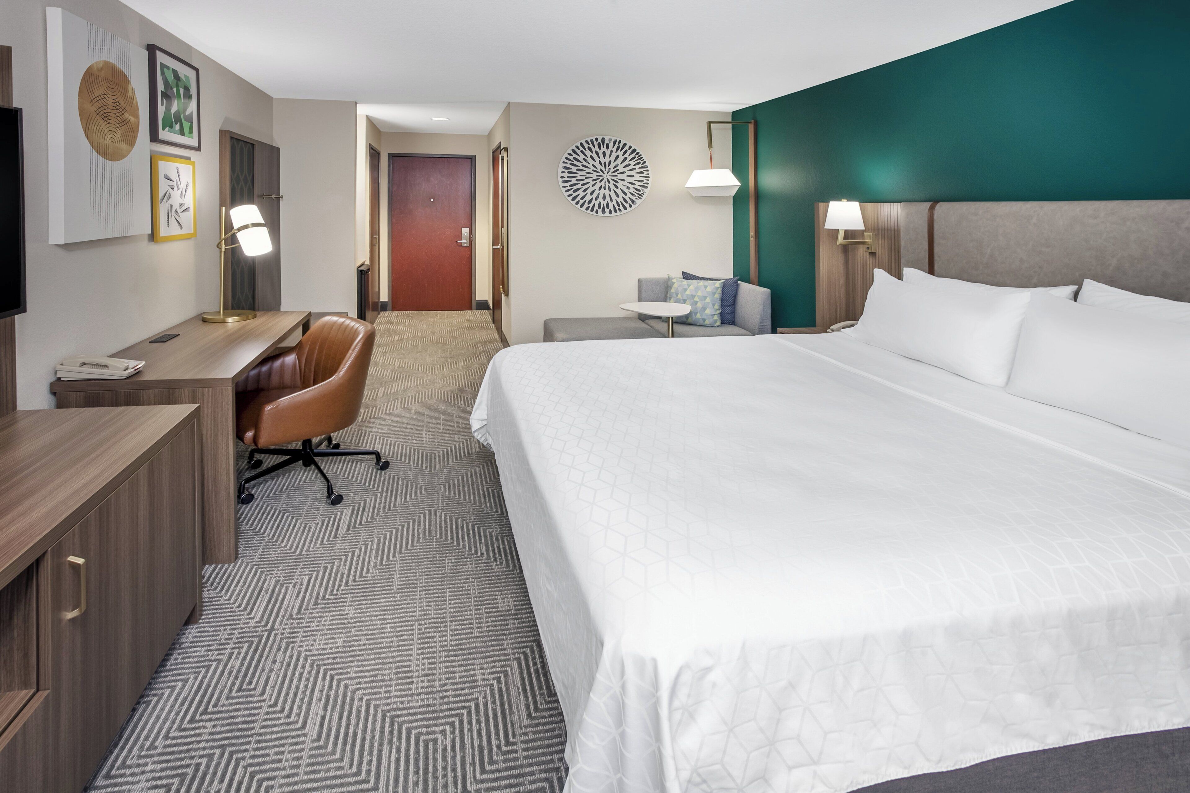 Premium bedding, pillowtop beds, in-room safe, desk