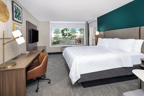 Premium Room, 1 King Bed | Premium bedding, pillowtop beds, in-room safe, desk - Holiday Inn Quincy East by IHG (Quincy)