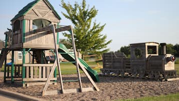 Children’s play area – outdoor